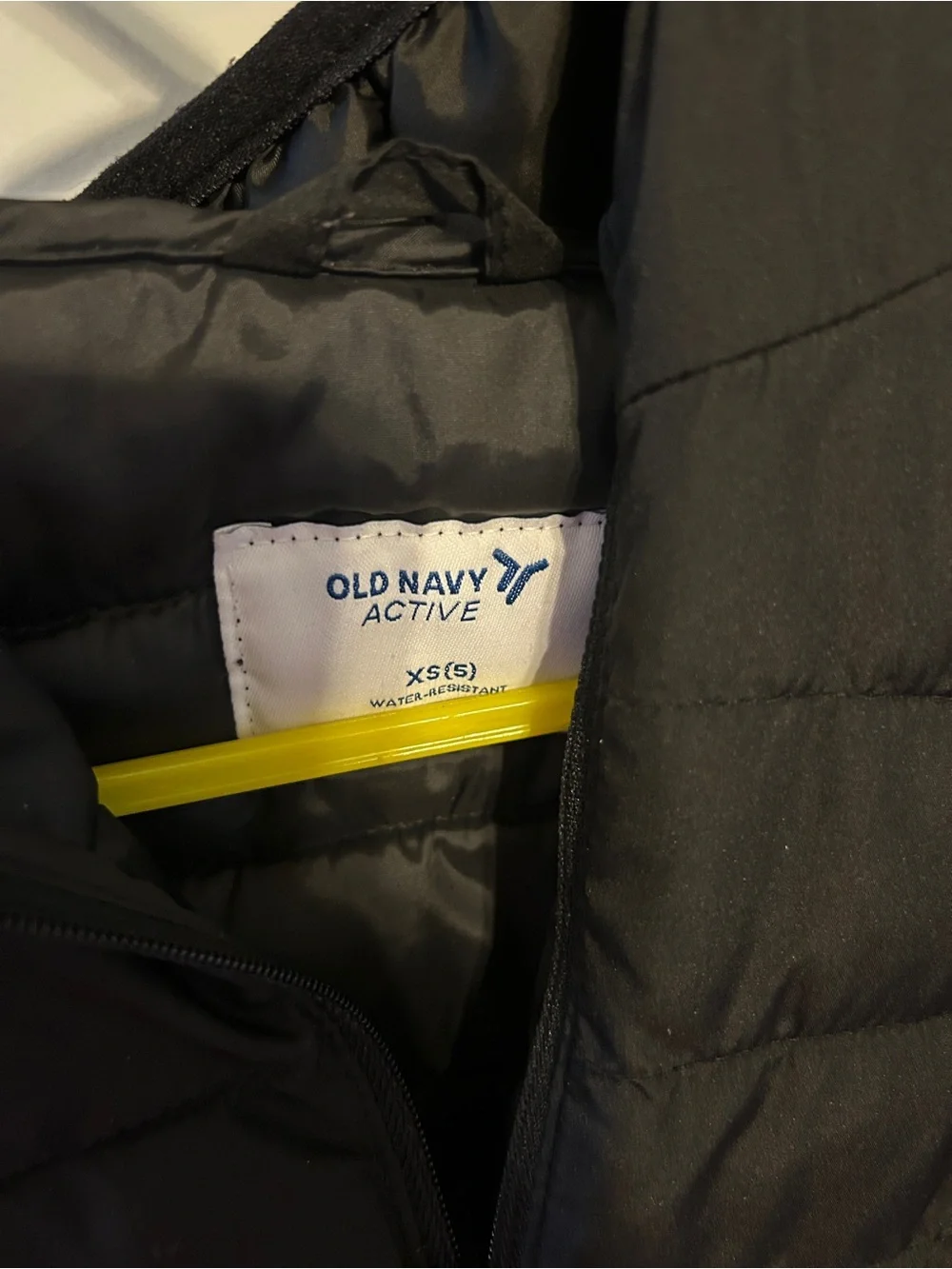 Old Navy Black Hooded Kids Puffer Jacket XS 5